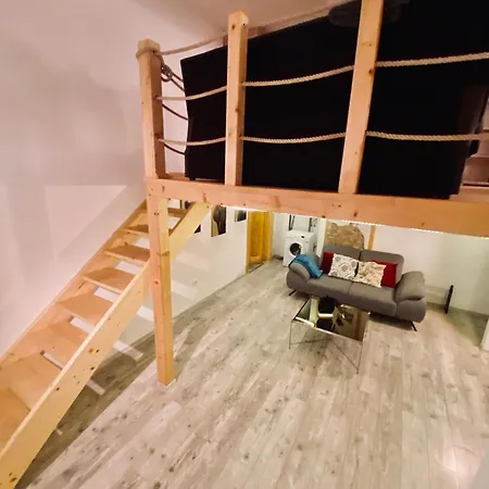 Central Loft *
